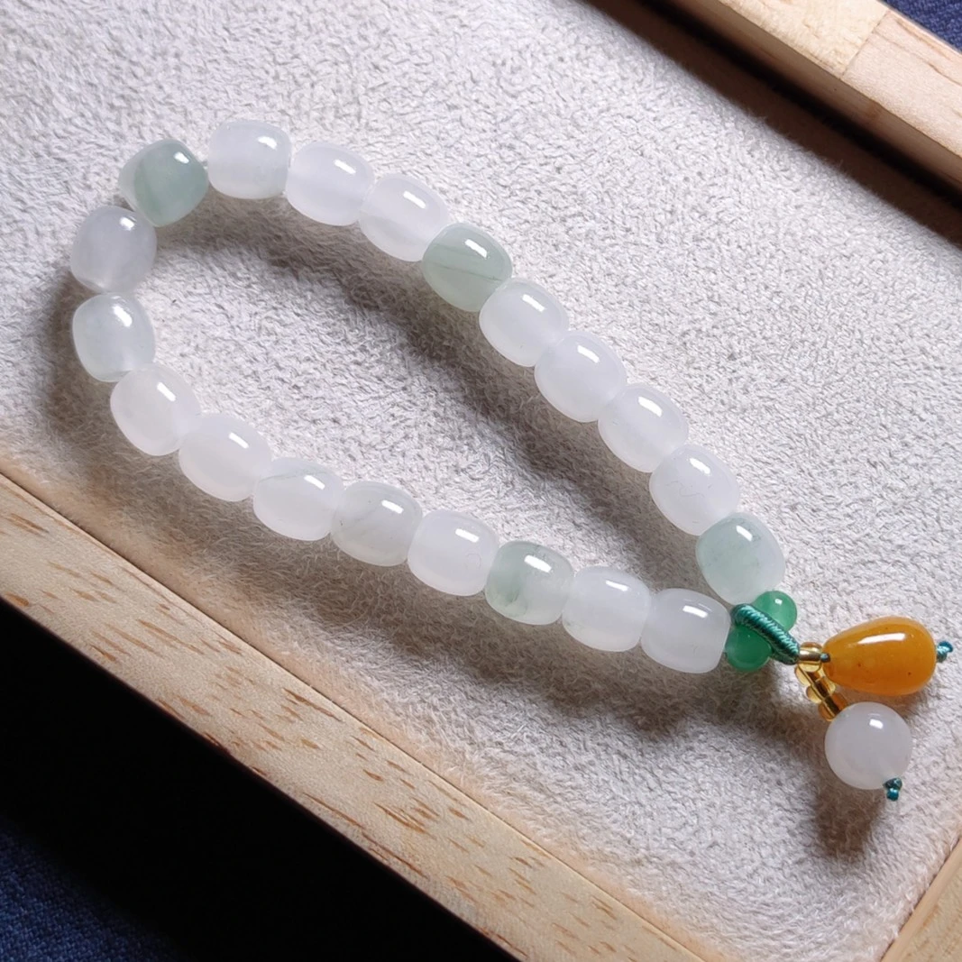 天然天山翠手串老型珠单圈冰透弹力玉手串女(多样性发货 拍一发一