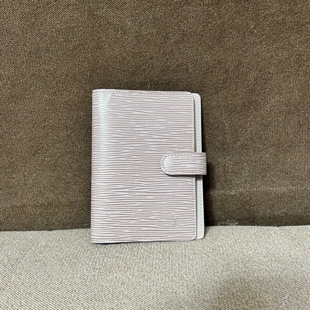 99新 LouisVuitton/路易威登 水波纹笔记本 鱼鱼