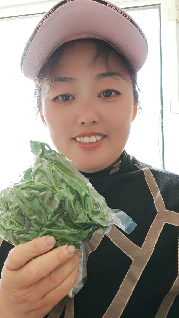 黑龙江大兴安岭野生蕨菜焯水腌制一袋一斤