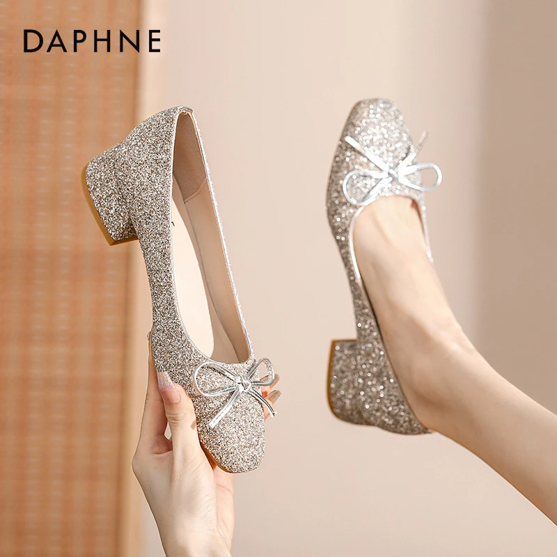达芙妮3982-7粗跟浅口单鞋女亮片蝴蝶结春秋季新款百搭方头高跟鞋