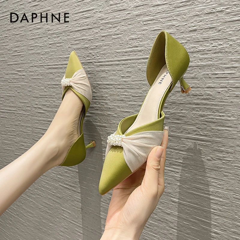 达芙妮202306尖头浅口中空单鞋春夏气质百搭细跟百搭高跟鞋5CM