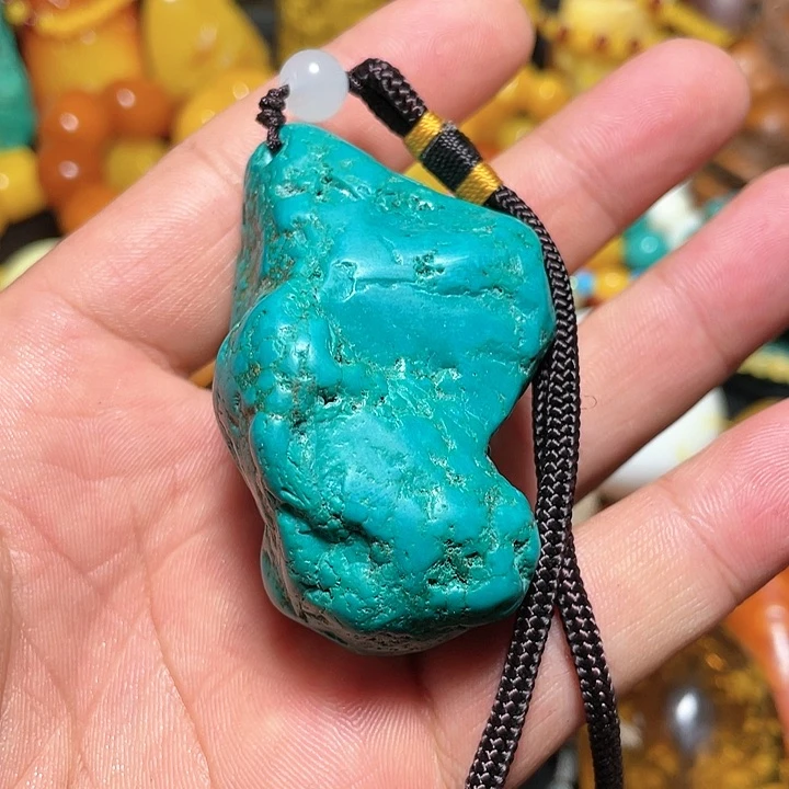 琥珀颈饰未镶嵌琥珀