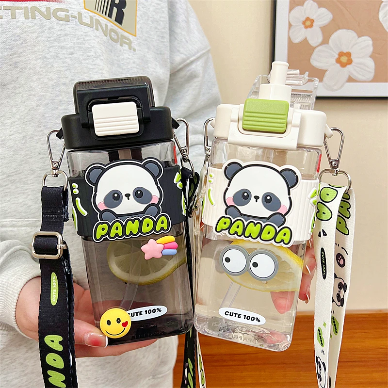 高颜值方形儿童熊猫吸管塑料杯男女学生可爱清新斜跨便携随手水杯