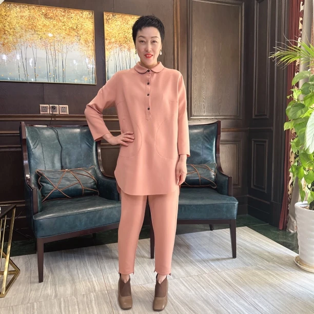 液态棉小翻领多扣套头双插兜显瘦时尚气质套装（2281#）休闲