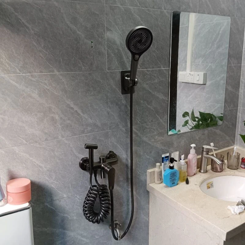 出租房实用洗澡淋浴器简单家用全铜不要顶喷暗装厨房水龙头15公分