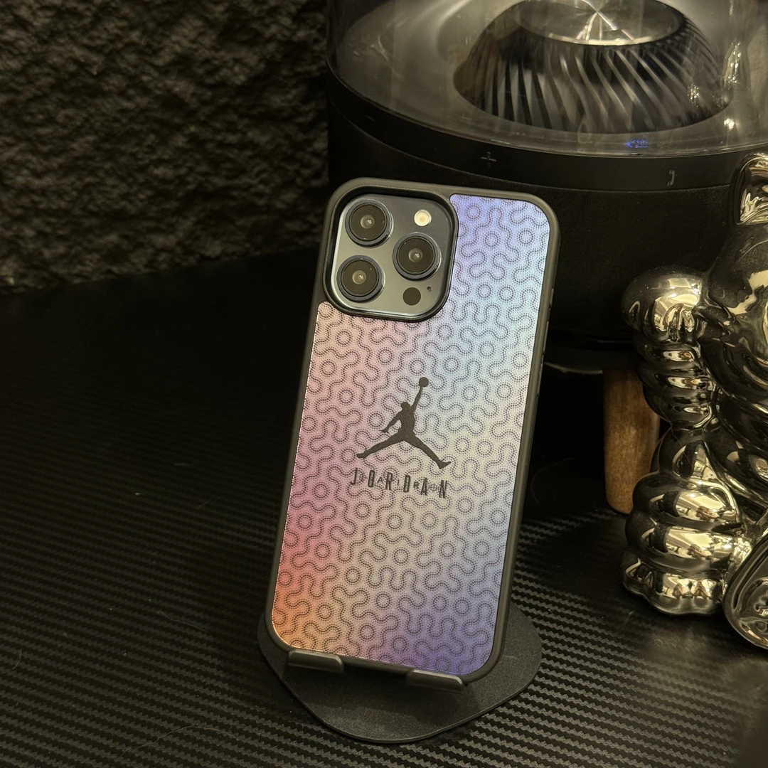 磁吸炫彩NK适用iPhone16promax手机壳15苹果13镭射12磨砂11彩虹aj