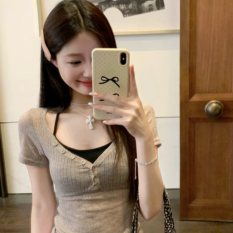 韩版半开领微透轻薄纯欲辣妹短袖T恤女夏季低领纽扣露锁骨小上衣