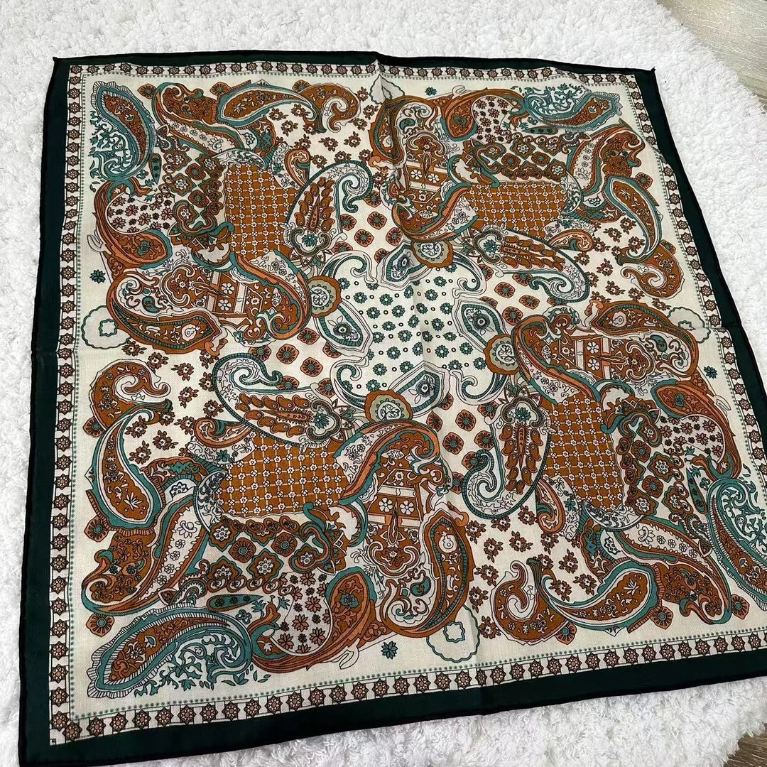 沐芽【浓情腰果】新款双面异色65小丝绒花卉方巾秋冬披肩经典围巾