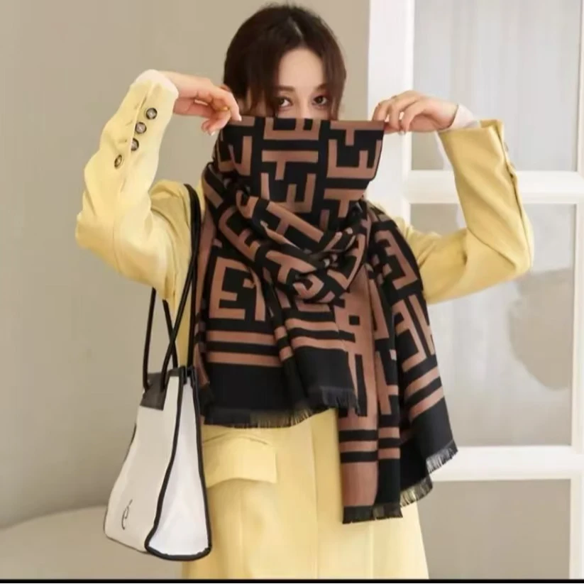 内蒙古厂家直邮羊绒提花字母披肩围巾两用时尚潮流外搭围脖