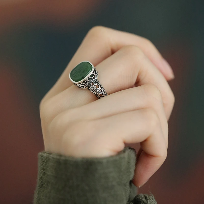J12561<非晚1>S925银泰银祥云镂空雕刻碧玉扎基戒指活口深浅不一