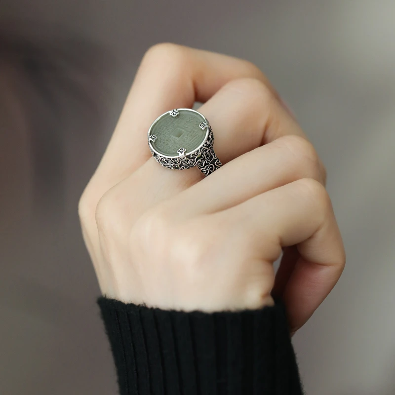 <一禅兄>S925银复古做旧祥云和田玉山鬼戒指女小众配饰深浅不一