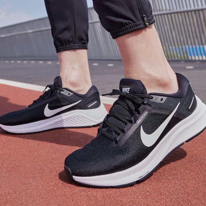 【瑕疵慎拍】耐克气垫缓震运动跑步鞋DA8535-001,-44(鞋底微脏)