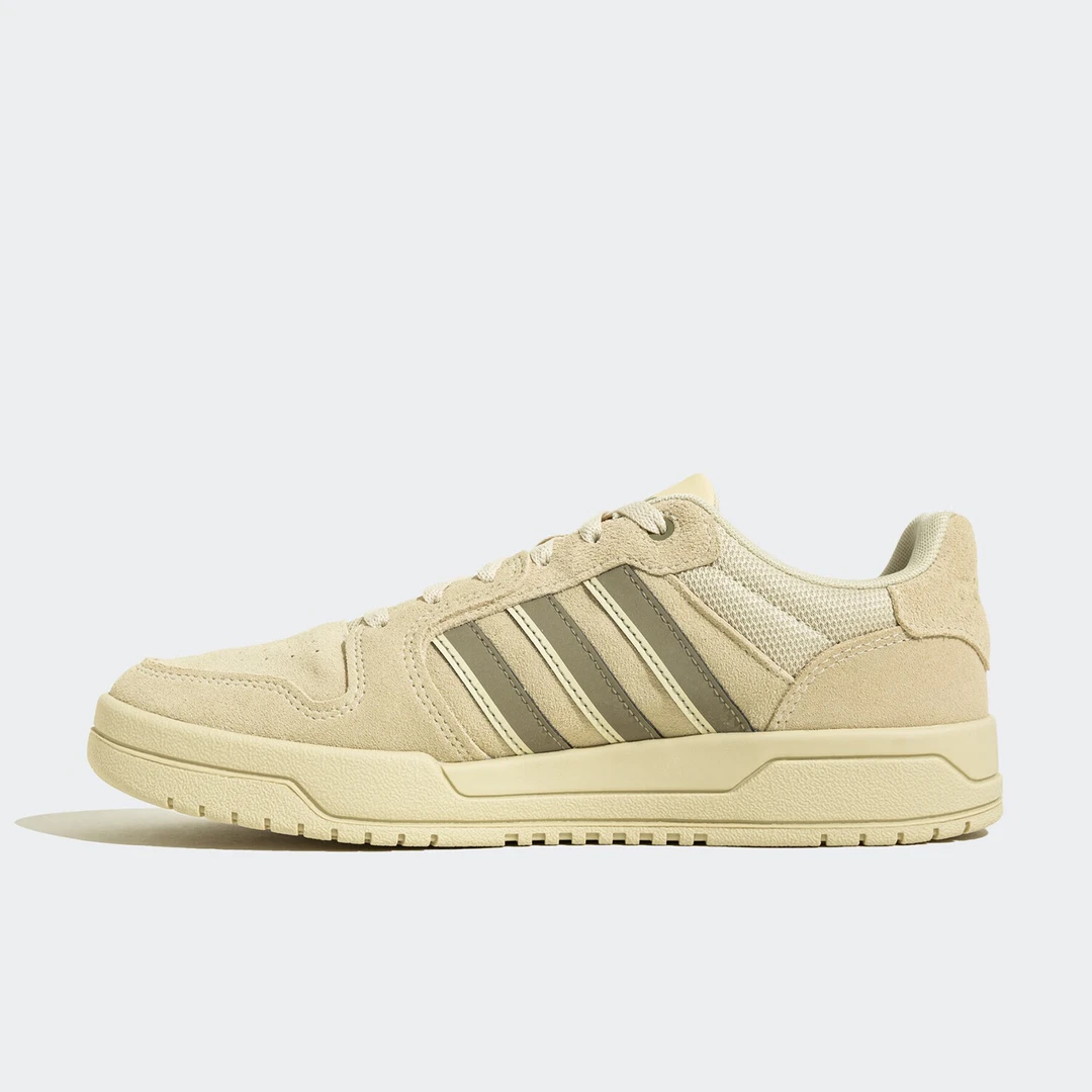 【断码一双】阿迪达斯踏山登云潮流耐磨轻便低帮板鞋JS3007