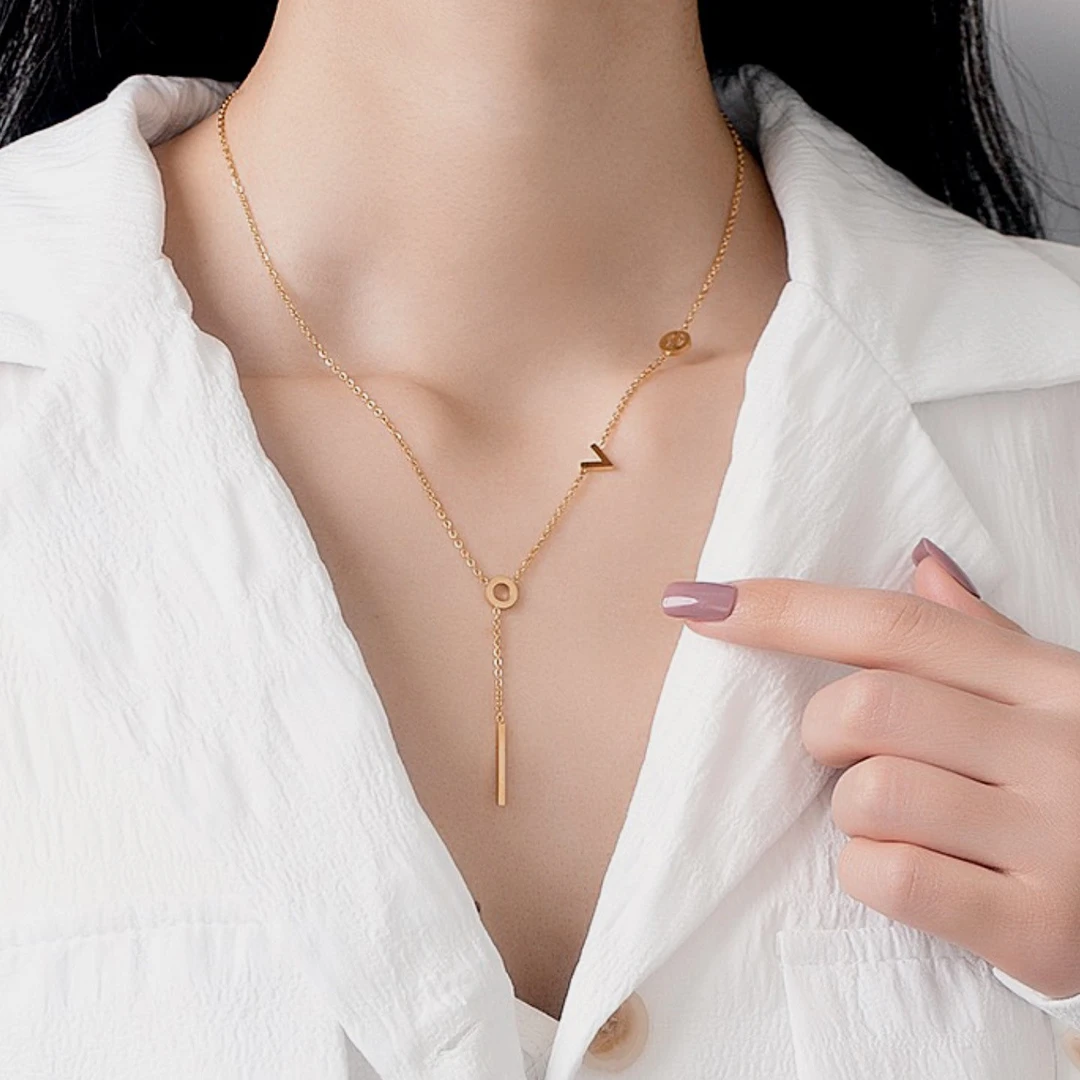 LINGSIV 钛钢项链 时尚百搭气质love字母流苏钛钢项链女ins冷淡风