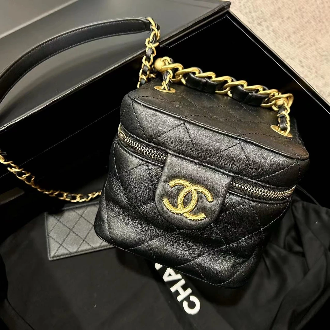 95新 Chanel/香奈儿 多多奢品/香奈儿芯片款盒子带镜子斜挎包98新