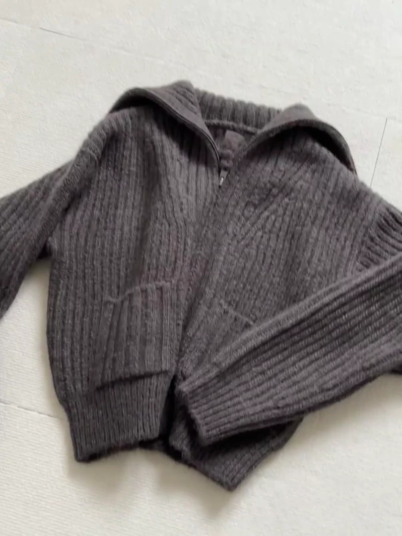 时尚气质秋冬新款高级感宽松翻领毛衣MY73569