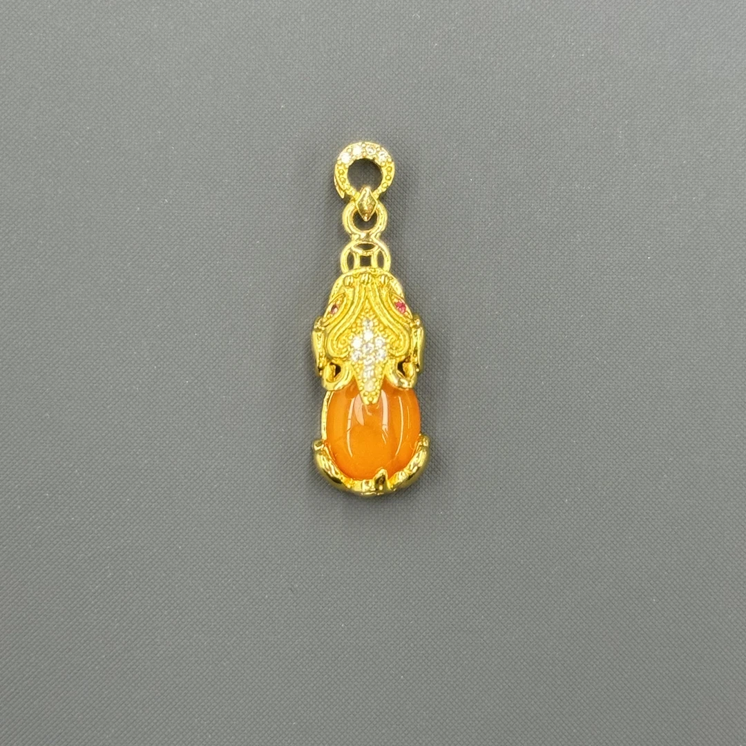 m703-国风气质款蜜蜡貔貅吊坠-赠链-赠礼盒