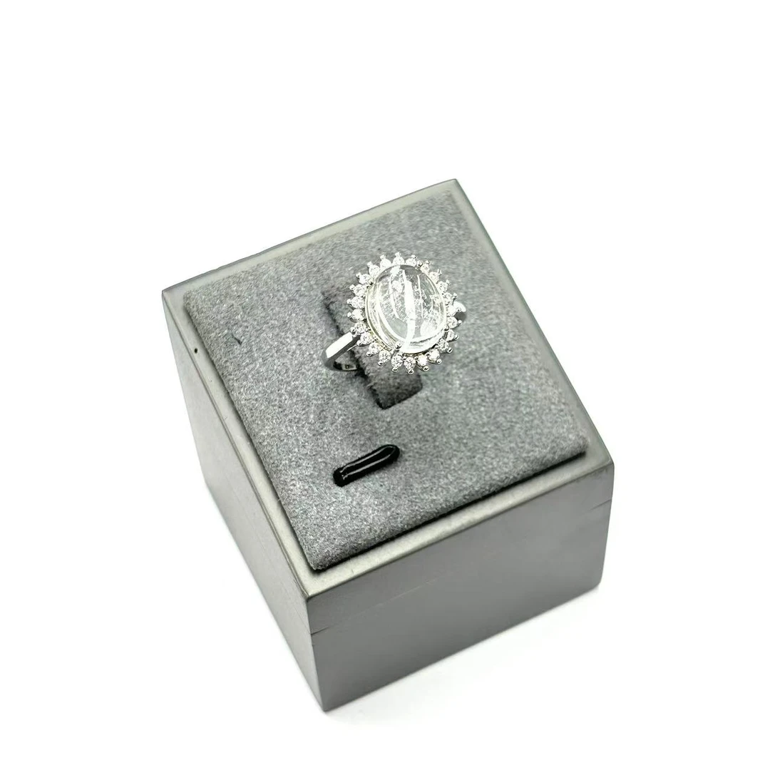 a505-轻奢设计款蓝针白水晶蛋面戒指-赠礼盒