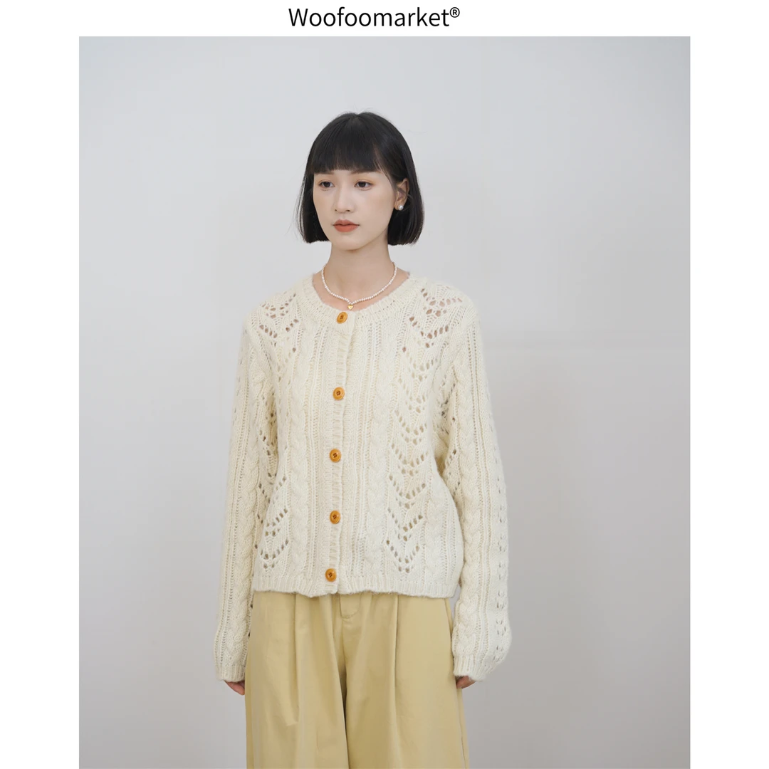 清！【海街日集】圆领单排扣镂空短款毛衣外套女早秋小个子 MY249