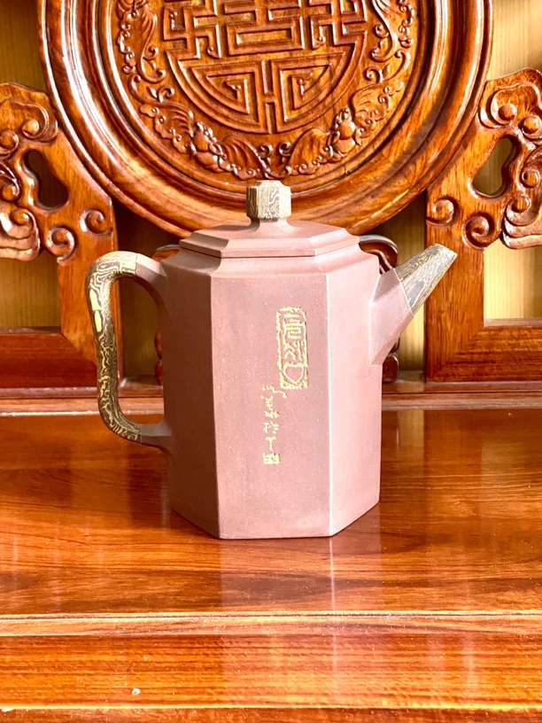 陶与木壶容量900 C C老清水泥,07年全手工银奖。