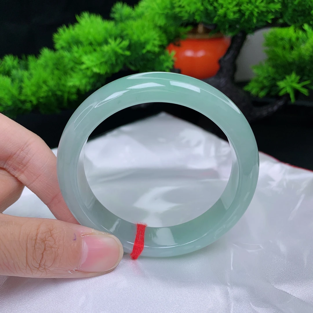 52圈口缅甸天然翡翠A货 老坑细糯冰种浅绿宽边翡翠手镯女款809092