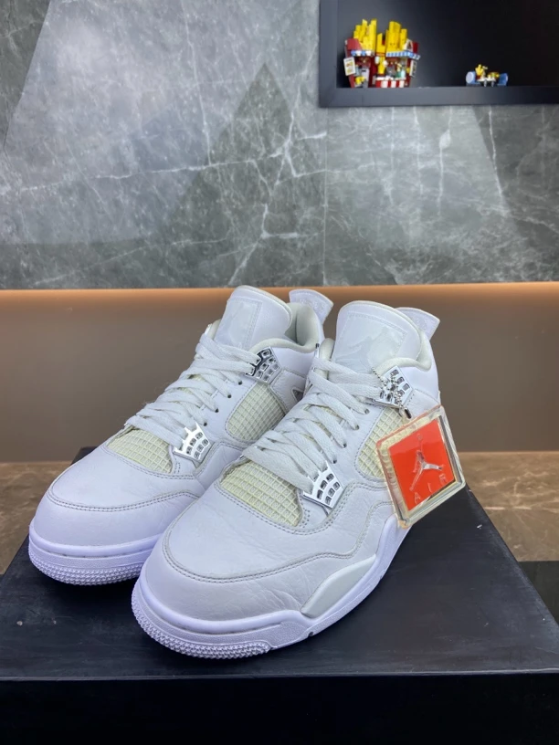 Nike休闲鞋aj4白猫44码原盒95新