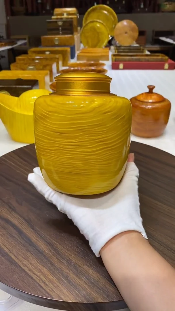 【闪购商品】金丝楠木整料掏挖铜盖帝王黄茶叶罐
