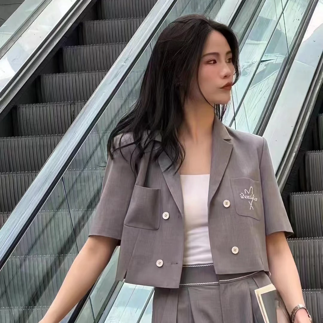 易缔媤短外套D41007A2004