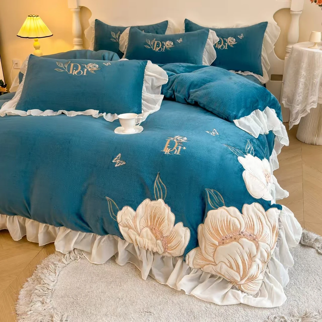 【香妃蓝】加厚贴布绣花四件套牛奶绒被套柔软水溶蕾丝边被罩床单
