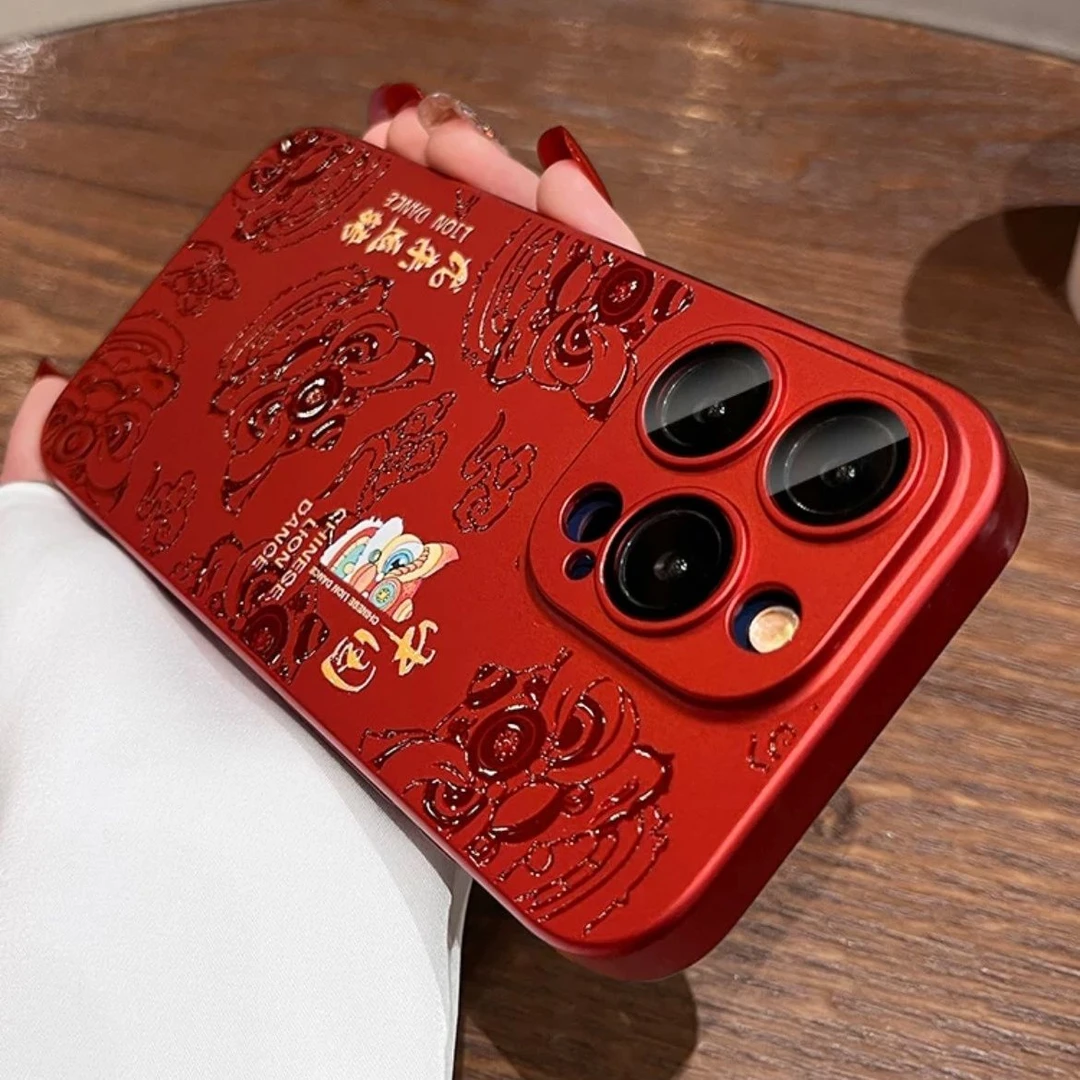 国潮新年款苹果15promax手机壳iPhone14带镜头膜13防摔12套硬壳11