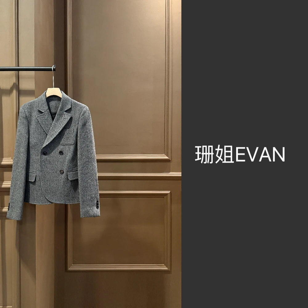 y849  时尚人字纹西装外套