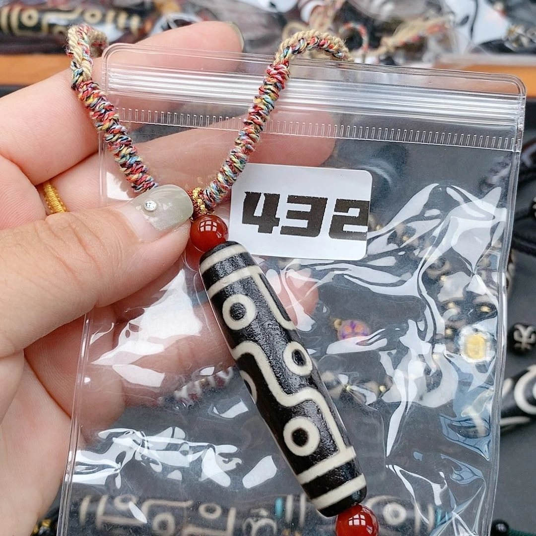 玛瑙/玉髓颈饰合金