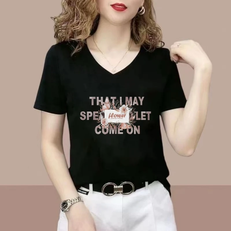 夏季新款短袖t恤女装时尚大码气质妈妈洋气鸡心领体恤正肩上衣