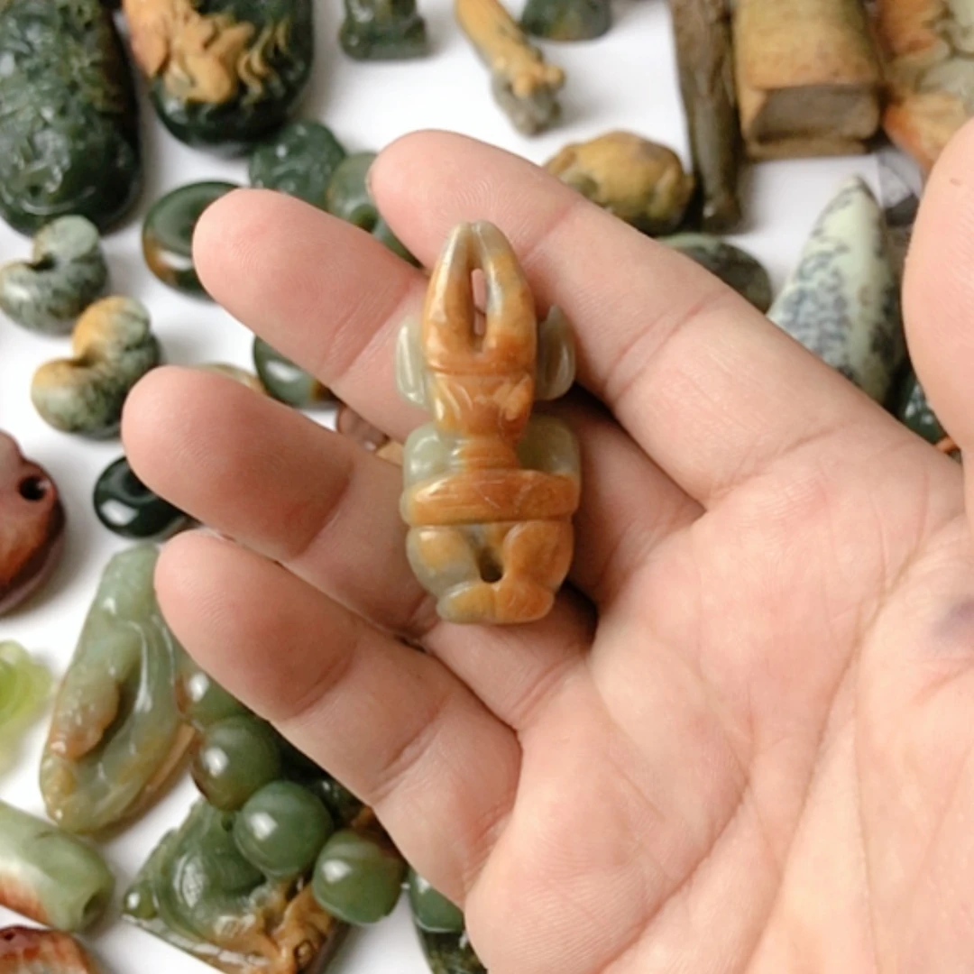 【闪购商品】岫岩河磨玉(透闪石质玉)挂件未镶嵌极**舞