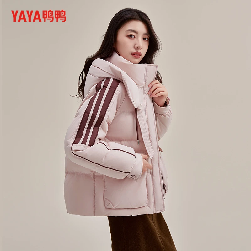 YAYA/鸭鸭新款时尚女款立领连帽时尚百搭休闲短款加厚羽绒服