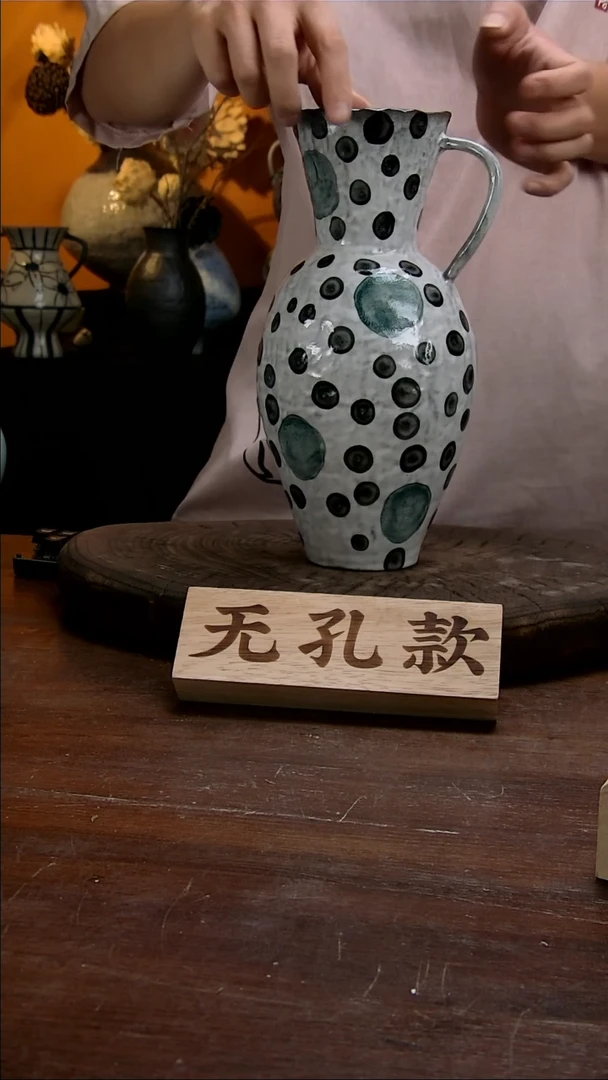【闪购商品】26景德镇花瓶花器（高29口9）