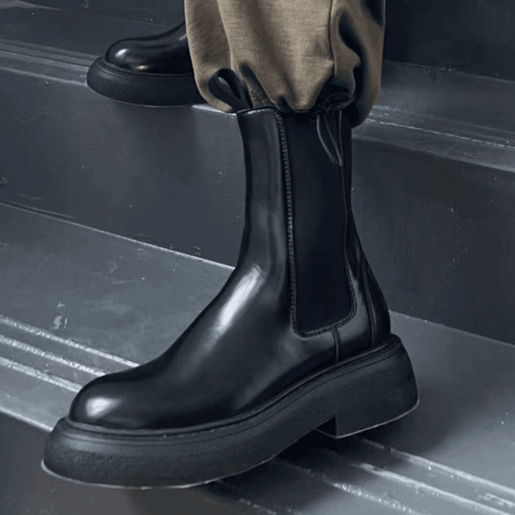 清仓休闲潮流中筒秋冬时尚百搭黑色真皮短靴英伦风高帮筒靴