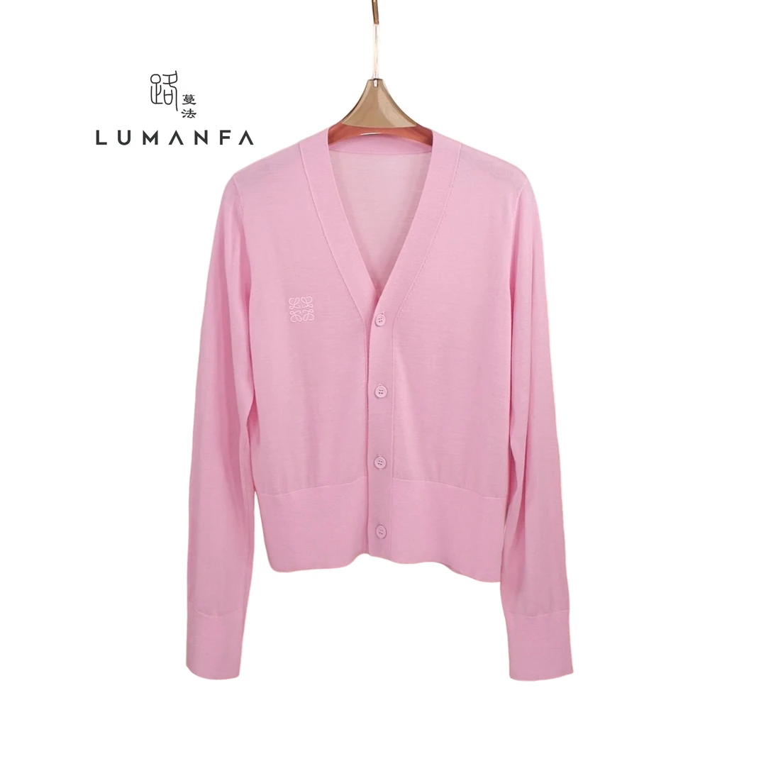 【粉雾】路蔓法新款百搭气质简约显瘦V领上衣MF-981