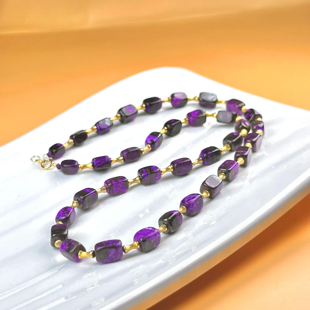 18K金收藏级舒俱来丝绒方糖项链(多样性发一）