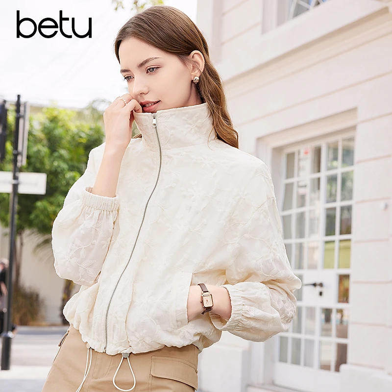 百图2025年春季新款短外套2402T59