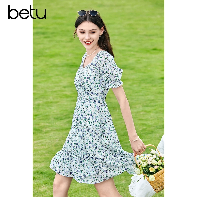 Betu/百图春季新款法式碎花连衣裙小个子时尚高档连衣裙2305T82