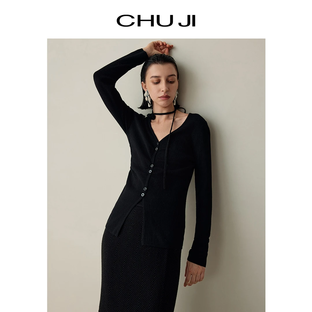 Chuji/出迹V领气质黑色收腰显瘦花朵毛衫D2N027M套装DN2025M半裙