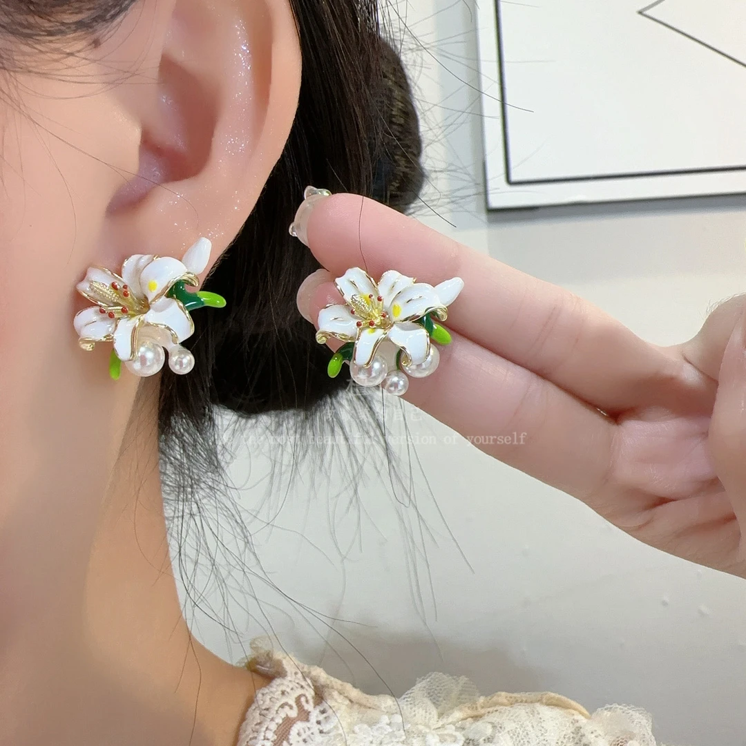 铜合金耳饰 【百合】白色花朵新款森系小清新甜美耳钉