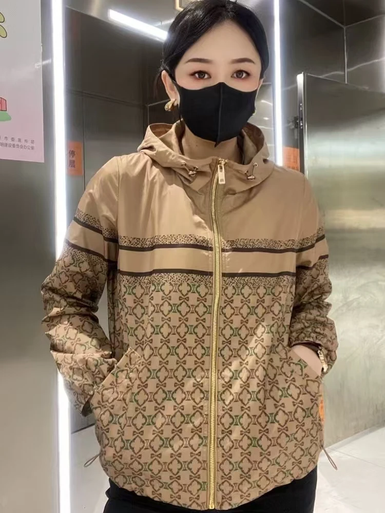 [金曼曼]春秋季新款休闲连帽印花百搭时尚款格外套F6615