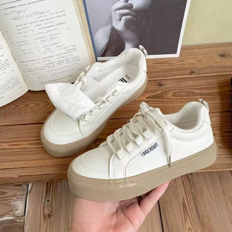 B-9066 米色 加绒小众原创小白鞋女2024新款百搭休闲板鞋潮流女鞋