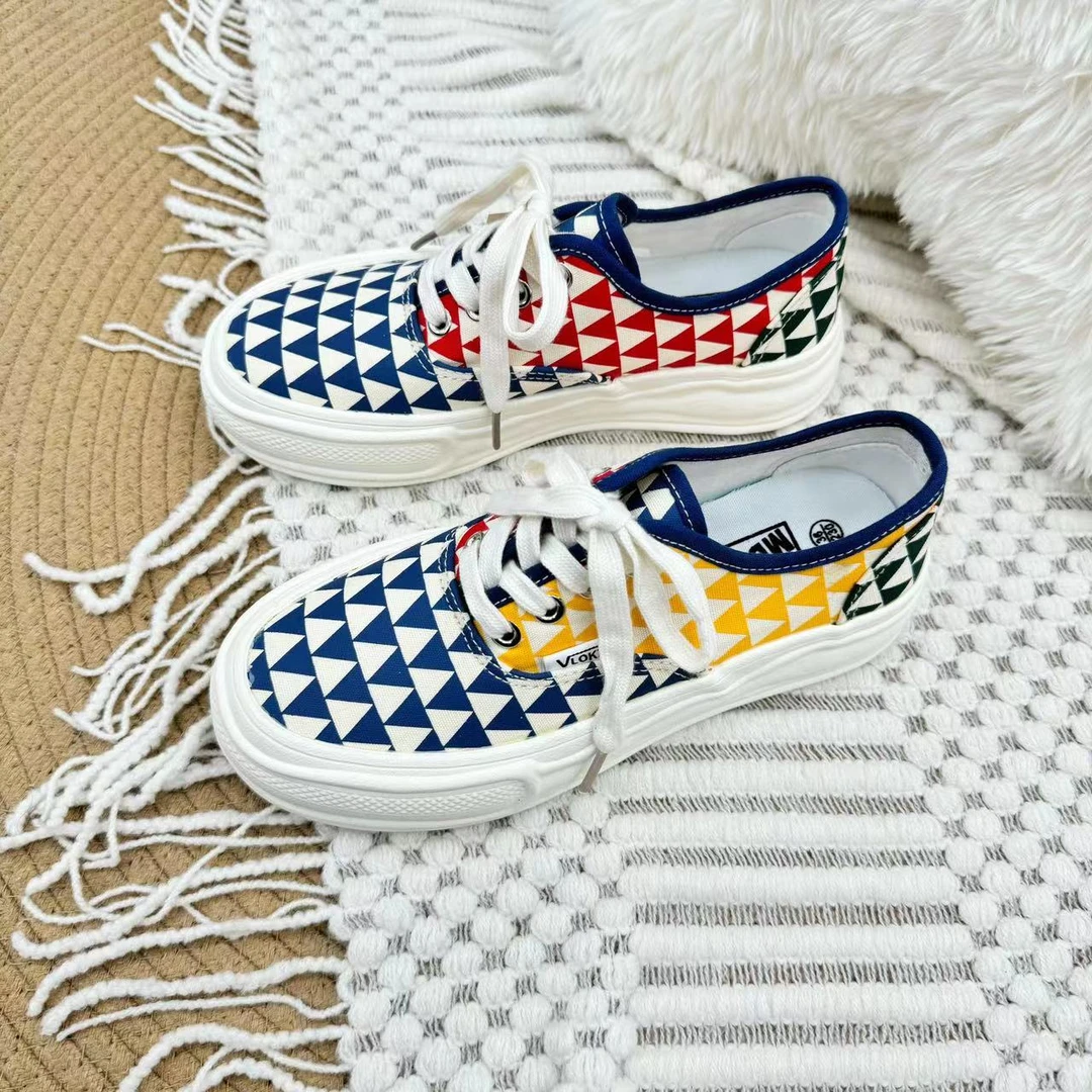 D223 彩格 休闲韩版百搭时尚帆布鞋女2024新款潮流复古板鞋