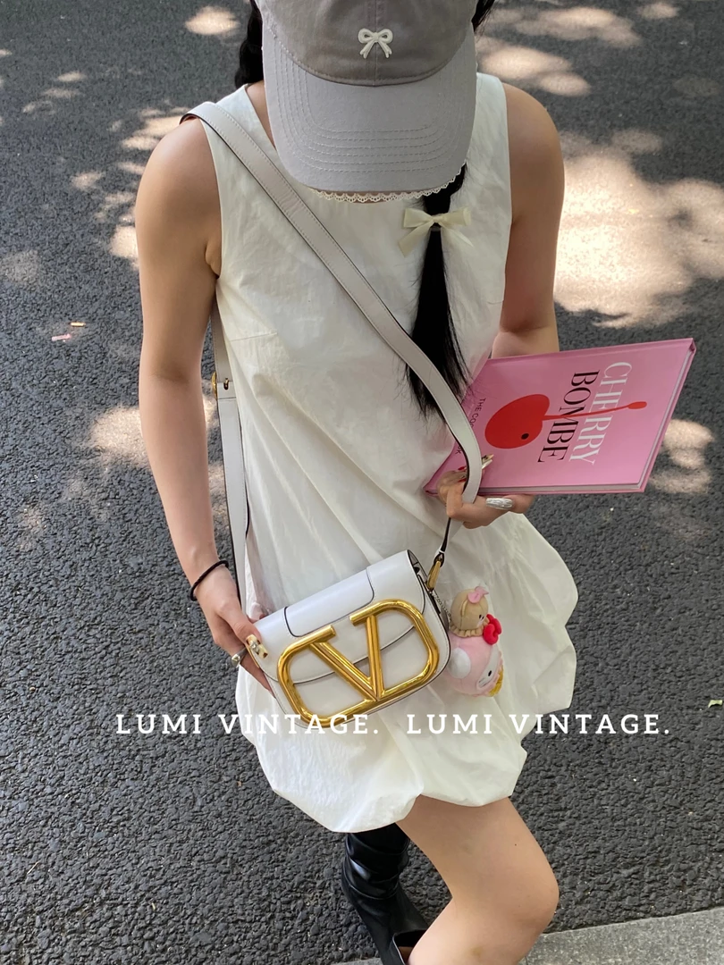 95新 Valentino/华伦天奴 supervee白金牛皮相机包37835446