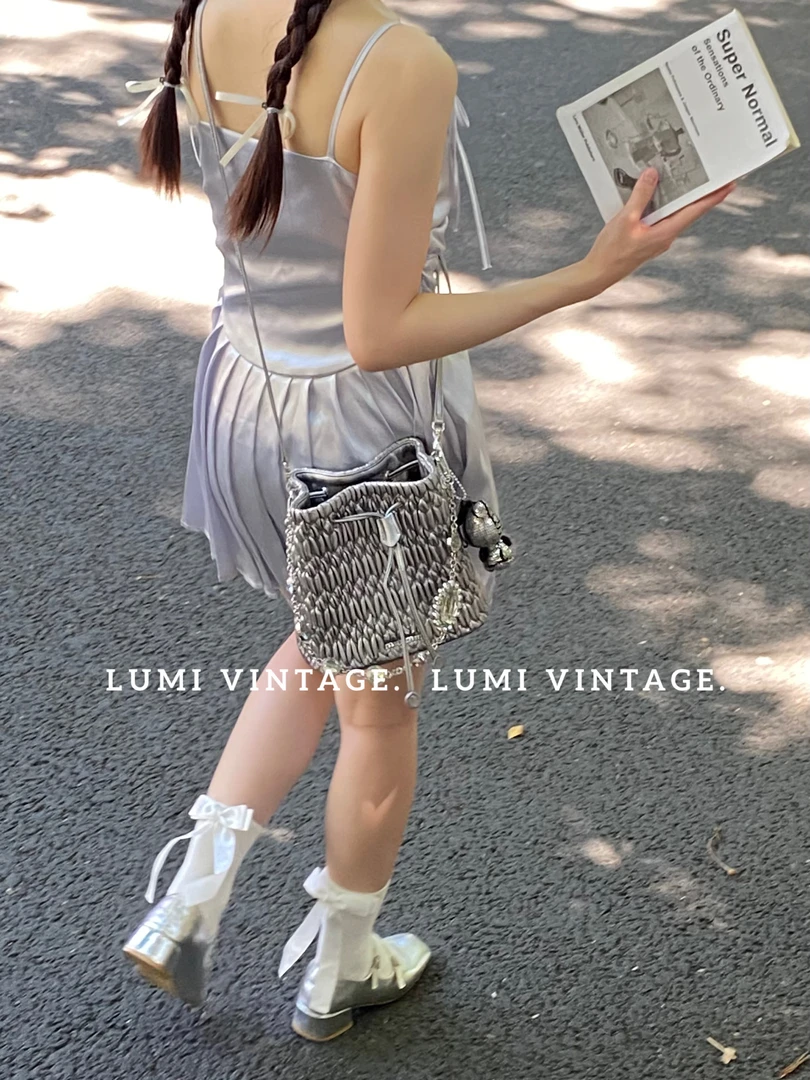 95新 MIU MIU/缪缪 银色羊皮褶皱水桶包39650790