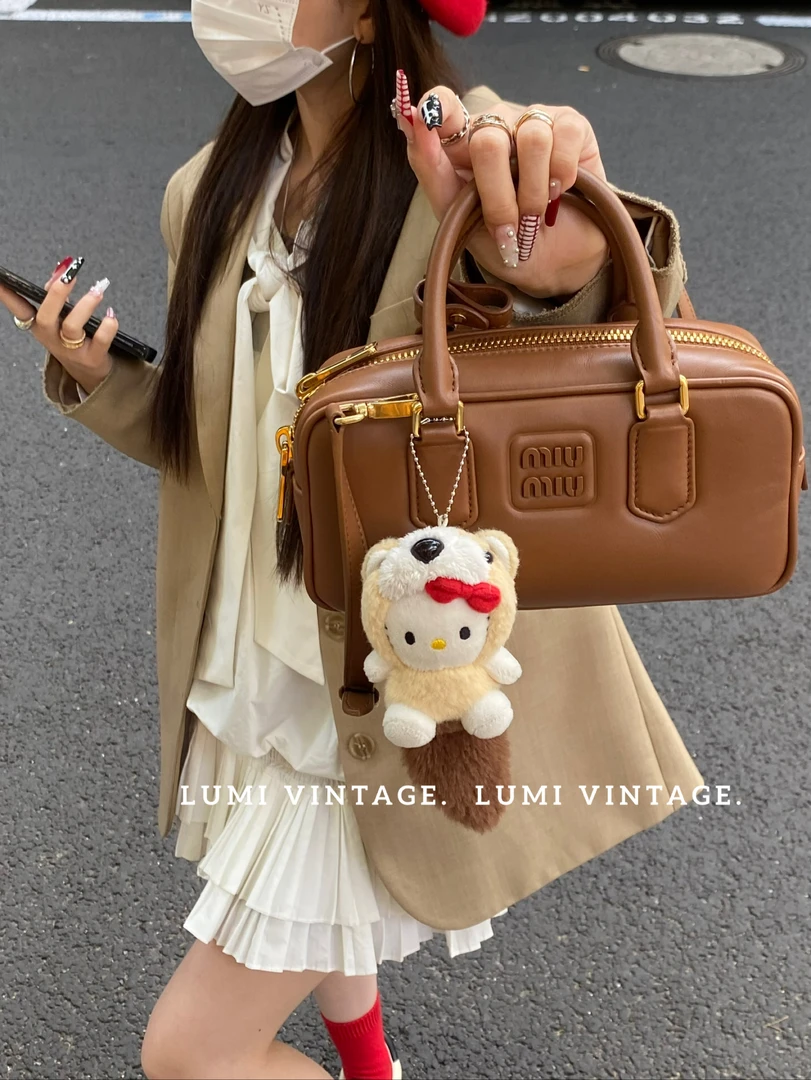 95新 MIU MIU/缪缪 保龄球小号焦糖色金扣手提包 65213248