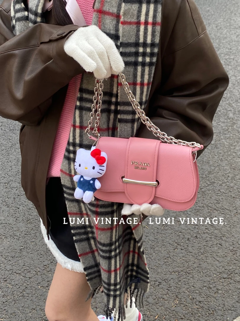 95新 Prada/普拉达 粉色sidonie斜挎包52001947